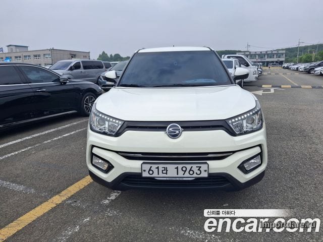 KGM TIVOLI ARMOUR 2019 — 62 169 км, белый-перламутр, Корея — под ключ — фото 1