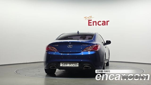 Hyundai Genesis Coupe сзади