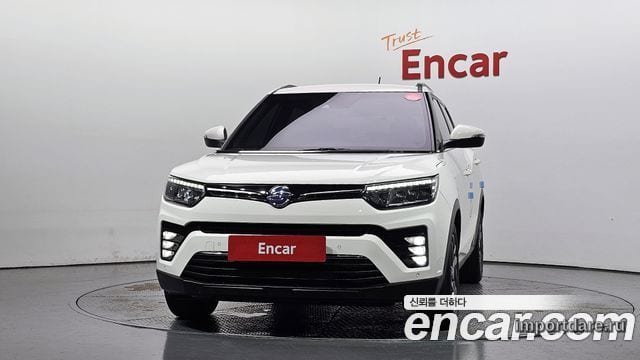 KGM Very New Tivoli интерьер