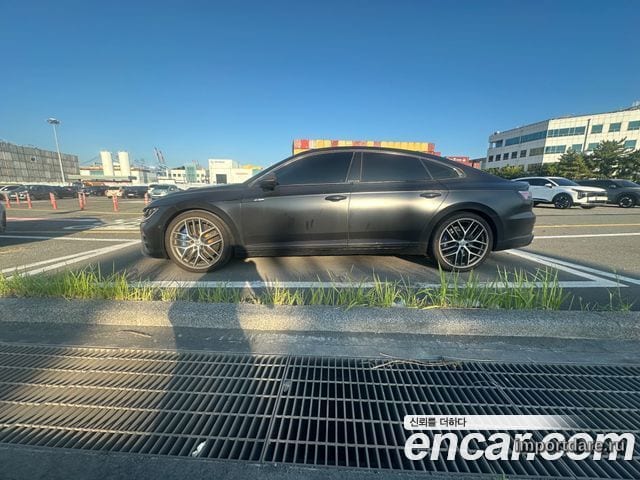 VOLKSWAGEN ARTEON 2019 — 278 000 км, чёрный, Корея — под ключ — фото 3