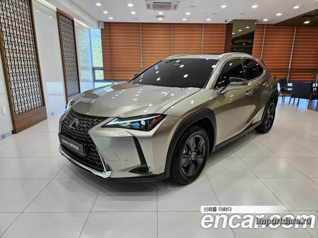 Lexus UX 2026