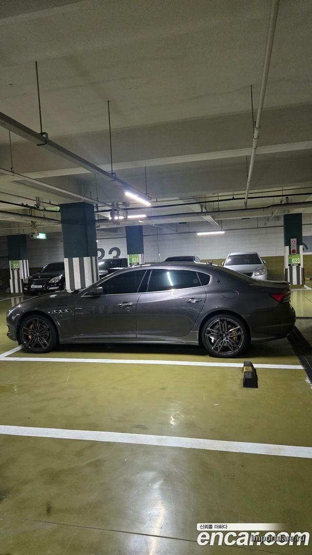 Maserati Quattroporte 2022