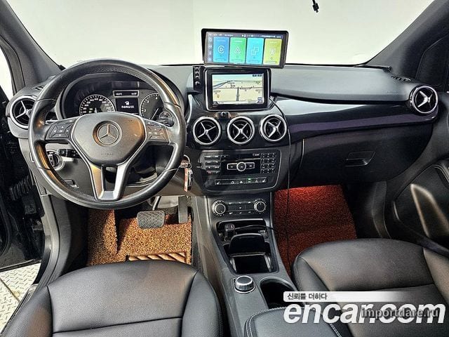 MERCEDES-BENZ B-CLASS W246 2015 — 99 000 км, чёрный, Корея — под ключ — фото 5