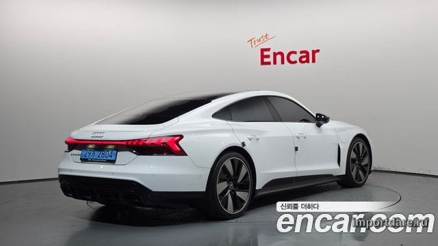 Audi E-Tron интерьер