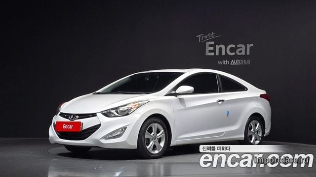 Hyundai Avante Coupe спереди