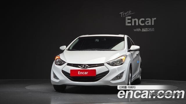 Hyundai Avante Coupe интерьер