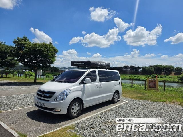 Hyundai Grand Starex сбоку