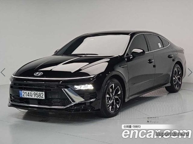 Hyundai Sonata спереди