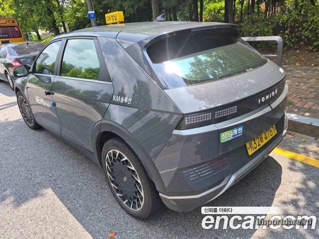 HYUNDAI IONIQ 5 2024 — 139 000 км, серебристо-серый, Корея — под ключ — фото 3