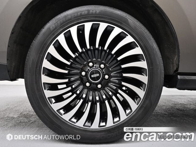 LINCOLN NAVIGATOR 2019 — 61 644 км, светло-золотистый, Корея — под ключ — фото 5