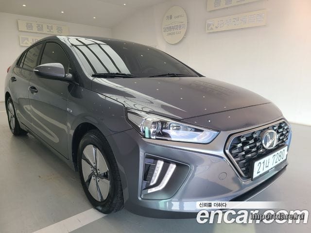 Hyundai Ioniq Hybrid спереди