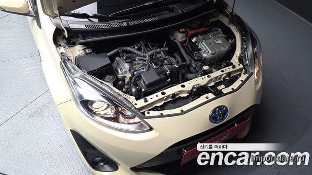 TOYOTA PRIUS C 2019 — 57 228 км, белый-перламутр, Корея — под ключ — фото 6