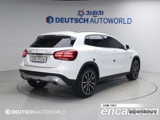 MERCEDES-BENZ GLA-CLASS X156 2019 — 109 061 км, белый, Корея — под ключ — фото 2