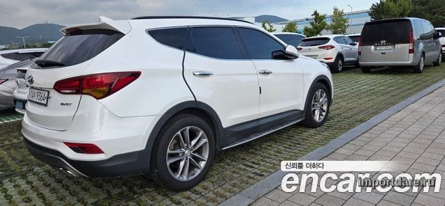 Hyundai Santa Fe сбоку