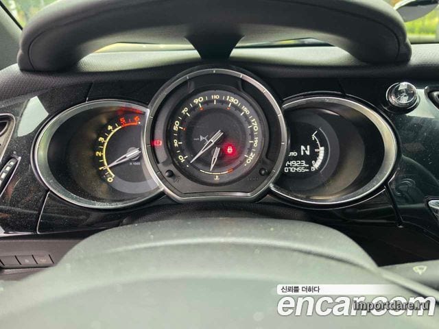 Citroen DS3 Cabrio сбоку