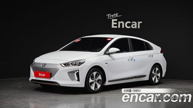 HYUNDAI IONIQ ELECTRIC 2017 — 125 082 км, белый, Корея — под ключ — фото 1
