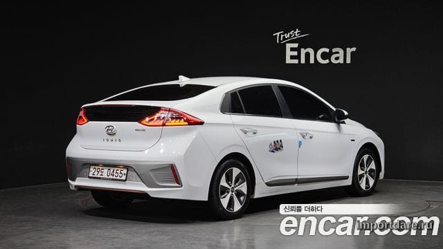 HYUNDAI IONIQ ELECTRIC 2017 — 125 082 км, белый, Корея — под ключ — фото 2