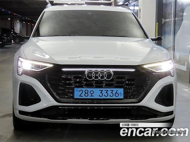 AUDI Q8 E-TRON 2024 — 13 338 км, белый, Корея — под ключ — фото 2