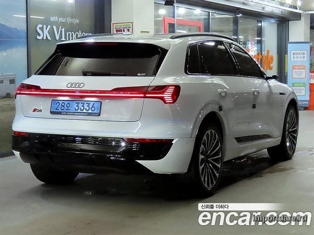 AUDI Q8 E-TRON 2024 — 13 338 км, белый, Корея — под ключ — фото 4