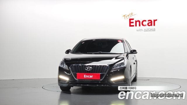 Hyundai Sonata Hybrid интерьер
