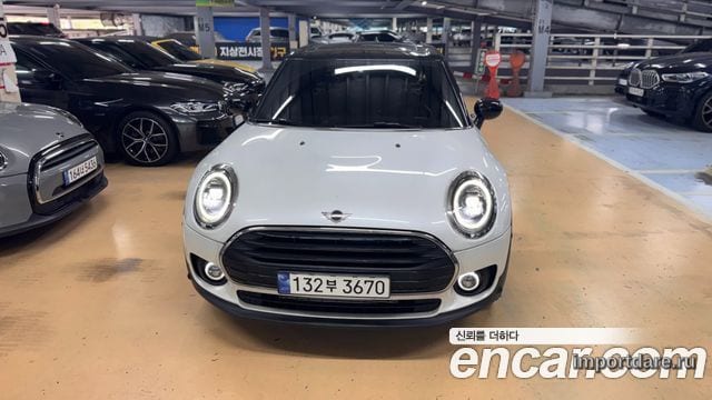 Mini Cooper Clubman спереди