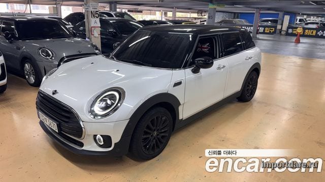 Mini Cooper Clubman сбоку