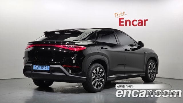 Byd Sealion сбоку