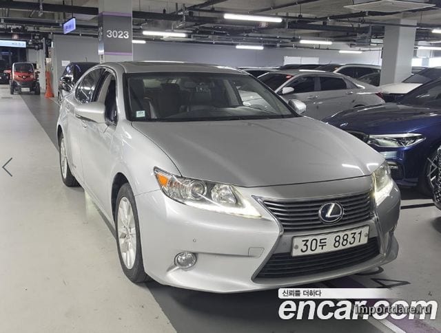 LEXUS ES300H 2013 — 244 964 км, серебристо-серый, Корея — под ключ — фото 1
