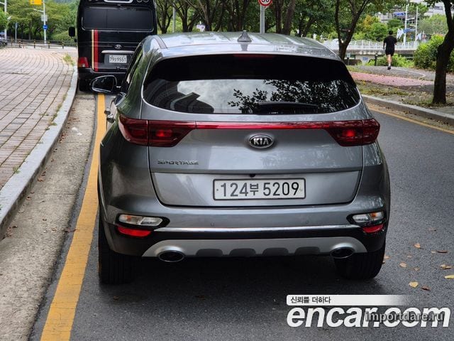 KIA SPORTAGE THE BOLD 2022 — 121 177 км, серебристо-серый, Корея — под ключ — фото 3