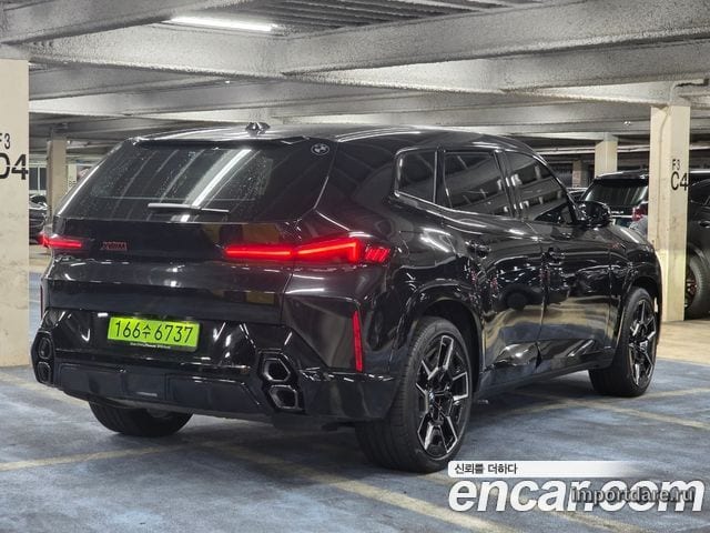 BMW Xm сбоку