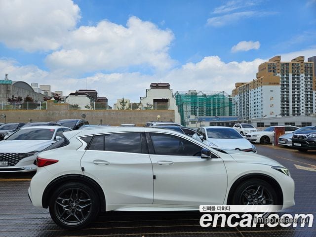 INFINITI Q30 2017 — 61 092 км, белый-перламутр, Корея — под ключ — фото 3
