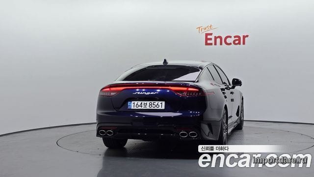 Kia Stinger Meister сзади