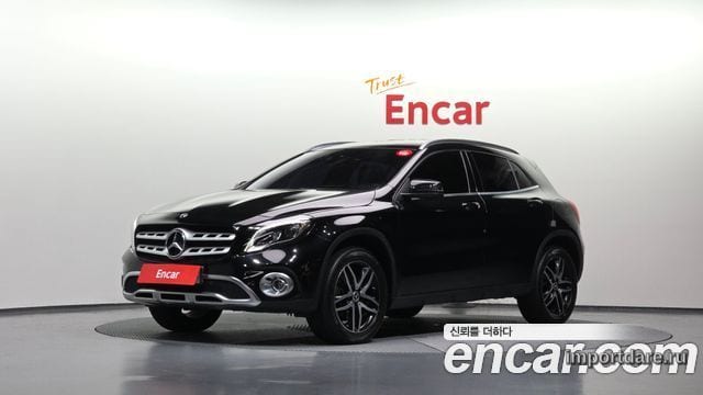 MERCEDES-BENZ GLA-CLASS X156 2019 — 100 336 км, чёрный, Корея — под ключ — фото 1