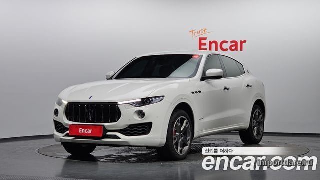 MASERATI LEVANTE 2018 — 120 469 км, белый, Корея — под ключ — фото 1