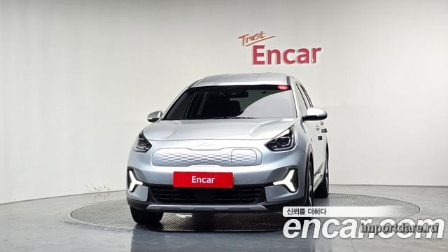 KIA NIRO PLUS 2023 — 55 138 км, серебристый, Корея — под ключ — фото 3