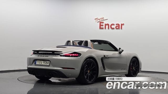 PORSCHE 718 BOXSTER 2023 — 22 253 км, серебристо-серый, Корея — под ключ — фото 1