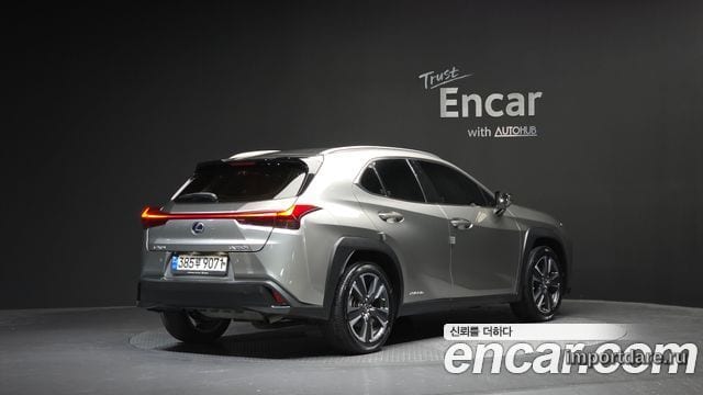 LEXUS UX250H 2019 — 98 550 км, светло-золотистый, Корея — под ключ — фото 1