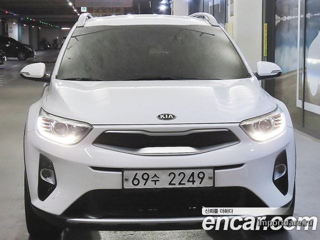 KIA STONIC 2019 — 26 100 км, белый, Корея — под ключ — фото 2