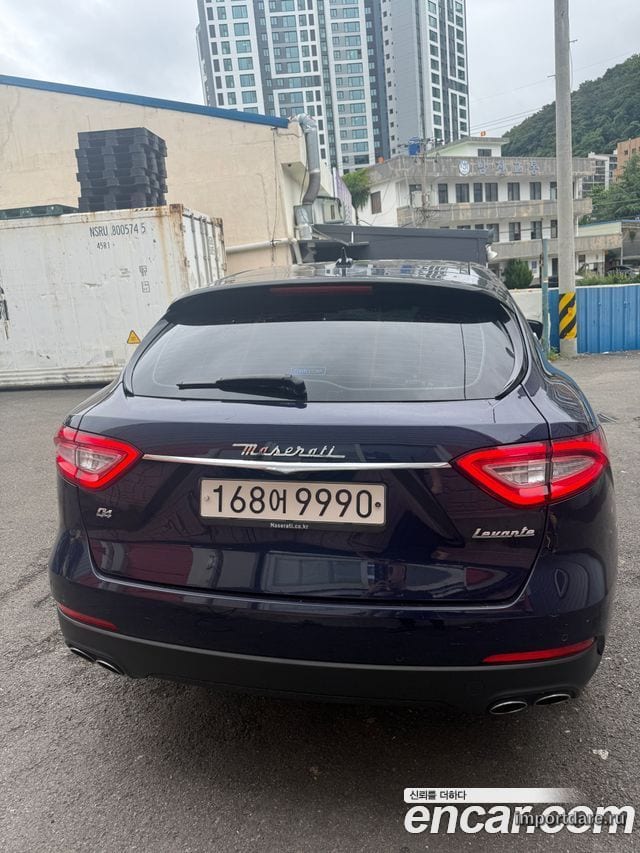 MASERATI LEVANTE 2018 — 141 000 км, синий, Корея — под ключ — фото 4