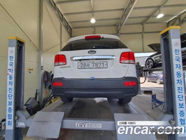 KIA SORENTO R 2011 — 172 509 км, белый, Корея — под ключ — фото 2