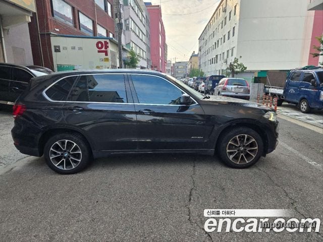 BMW X5 2018 — 290 000 км, чёрный, Корея — под ключ — фото 1
