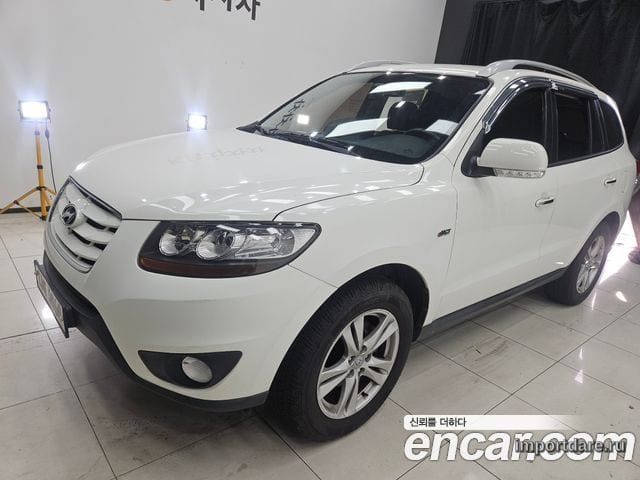 HYUNDAI SANTA FE 2011 — 131 000 км, белый-перламутр, Корея — под ключ — фото 1