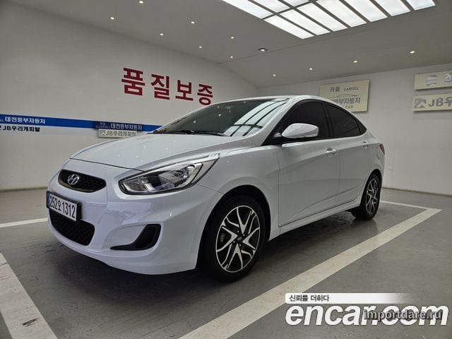 HYUNDAI ACCENT 2019 — 97 045 км, белый, Корея — под ключ — фото 2