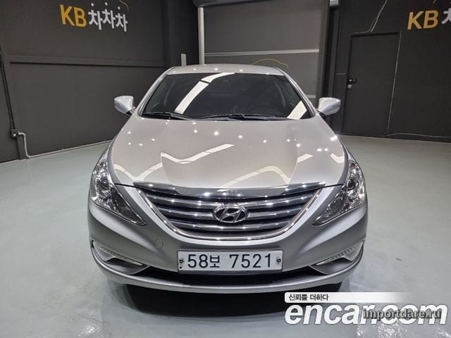 HYUNDAI SONATA THE BRILLIANT 2013 — 132 649 км, серебристо-серый, Корея — под ключ — фото 1