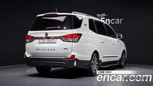 KGM KORANDO TURISMO 2016 — 157 521 км, белый, Корея — под ключ — фото 2
