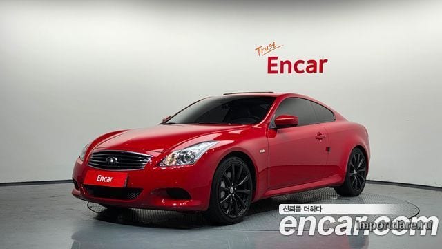 Infiniti G37 сзади