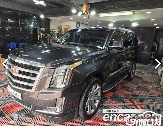 CADILLAC ESCALADE 2017 — 123 000 км, серый, Корея — под ключ — фото 2