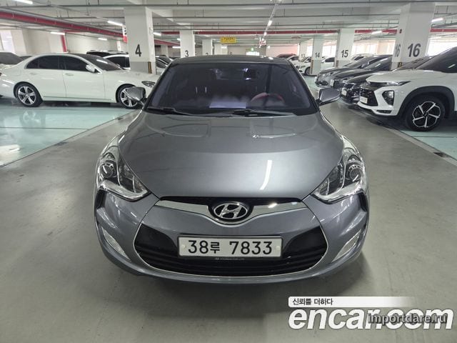 HYUNDAI VELOSTER 2013 — 60 000 км, серебристо-серый, Корея — под ключ — фото 1