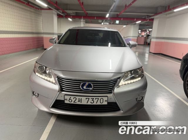 LEXUS ES300H 2015 — 248 120 км, серебристый, Корея — под ключ — фото 1