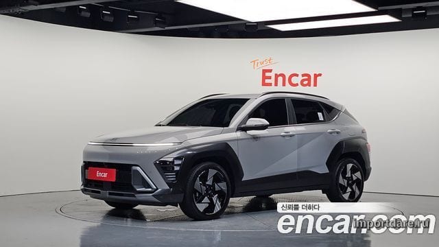 HYUNDAI KONA 2023 — 35 222 км, серебристо-серый, Корея — под ключ — фото 1